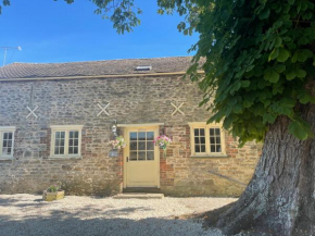 Spacious Cotswold country cottage